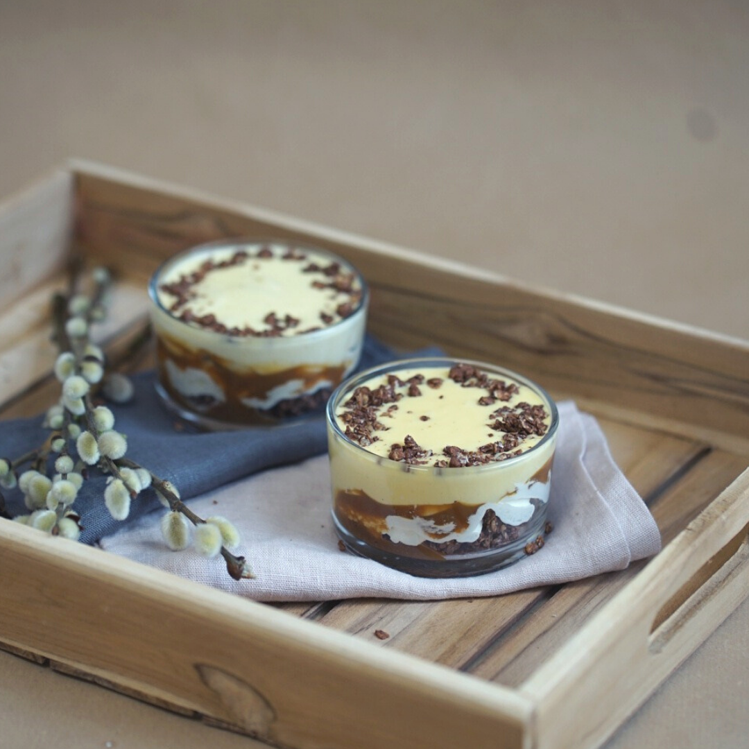 Bananen Schicht Dessert mit Eierlikör